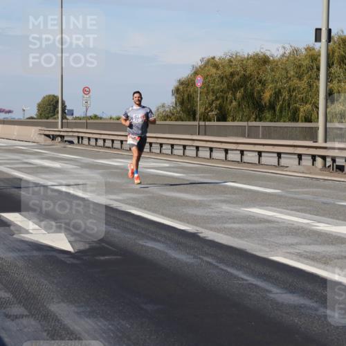 03.10.2025 - Köhlbrandbrückenlauf Julia Fischer http://msf.ph/oto/9005927 03.10.2025 12:42:36 Position 3  meine-sportfotos.de