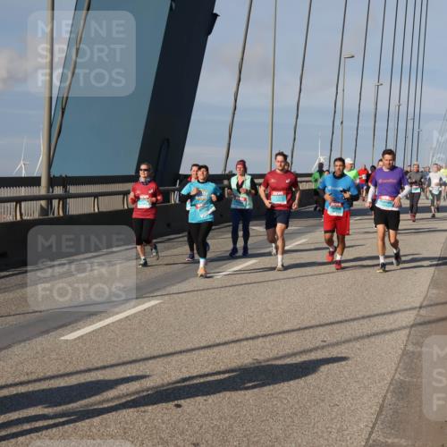 03.10.2025 - Köhlbrandbrückenlauf Julia Fischer http://msf.ph/oto/9005930 03.10.2025 09:53:57 Position 2 34 meine-sportfotos.de