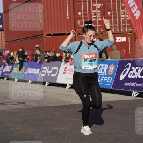 03.10.2025 - Köhlbrandbrückenlauf Michael Burmester http://msf.ph/oto/9005954 03.10.2025 10:08:10 Ziel 1319, 1833, 2026, 3278, 3309, 3361, 3362, 3569, 3734 meine-sportfotos.de