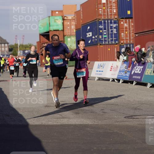 03.10.2025 - Köhlbrandbrückenlauf Michael Burmester http://msf.ph/oto/9005960 03.10.2025 10:08:13 Ziel 1407, 2026, 3278, 3309, 3361, 3362 meine-sportfotos.de