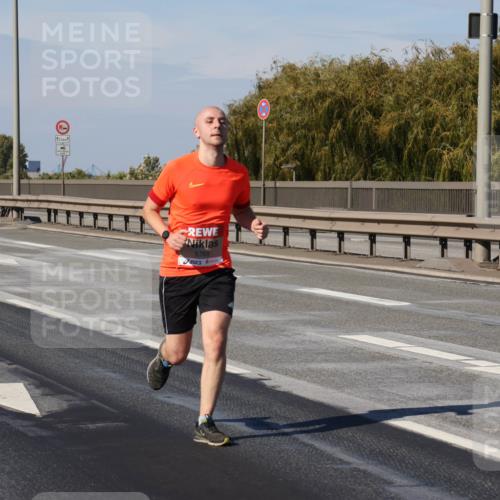 03.10.2025 - Köhlbrandbrückenlauf Julia Fischer http://msf.ph/oto/9005962 03.10.2025 12:42:39 Position 3 12, 5, 5765 meine-sportfotos.de