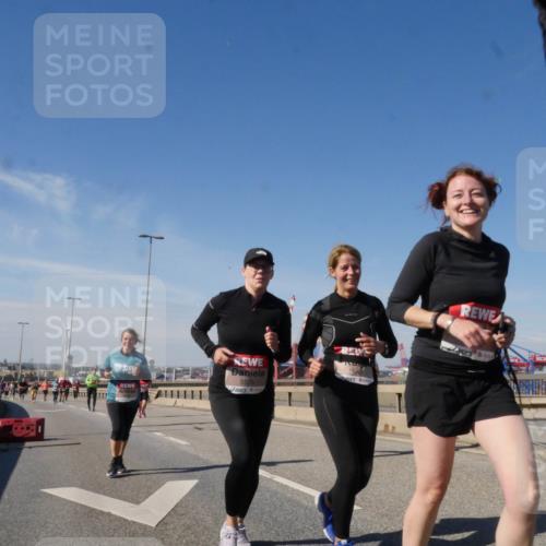 03.10.2025 - Köhlbrandbrückenlauf Matties Gatica Varas http://msf.ph/oto/9005965 03.10.2025 13:00:52 Position 2 5575, 5548 meine-sportfotos.de