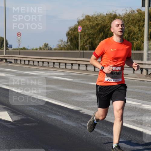 03.10.2025 - Köhlbrandbrückenlauf Julia Fischer http://msf.ph/oto/9005968 03.10.2025 12:42:39 Position 3 5765 meine-sportfotos.de