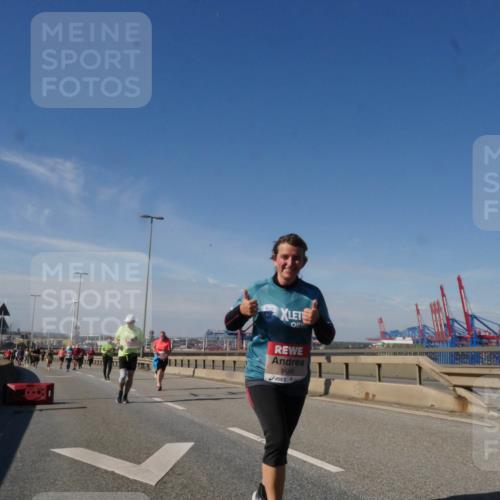 03.10.2025 - Köhlbrandbrückenlauf Matties Gatica Varas http://msf.ph/oto/9005997 03.10.2025 13:00:54 Position 2 5466 meine-sportfotos.de