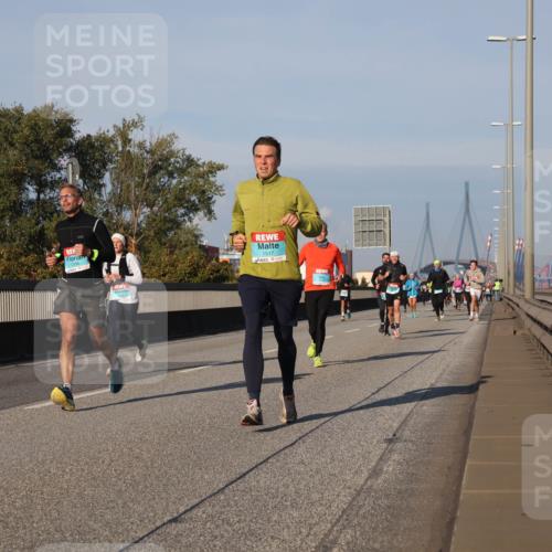 03.10.2025 - Köhlbrandbrückenlauf Luisa Fischer http://msf.ph/oto/9006006 03.10.2025 10:47:46 Position 3 1517 meine-sportfotos.de