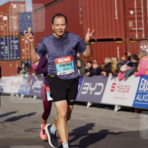03.10.2025 - Köhlbrandbrückenlauf Michael Burmester http://msf.ph/oto/9006016 03.10.2025 10:08:15 Ziel 1203, 1407, 1461, 1876, 2026, 3278, 3309, 3361, 3362 meine-sportfotos.de