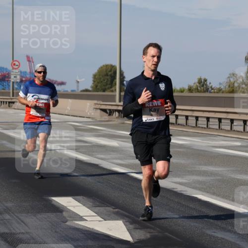 03.10.2025 - Köhlbrandbrückenlauf Julia Fischer http://msf.ph/oto/9006040 03.10.2025 12:42:53 Position 3 12, 4598 meine-sportfotos.de