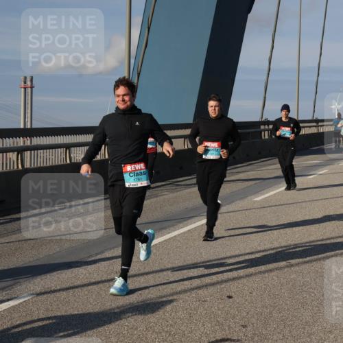 03.10.2025 - Köhlbrandbrückenlauf Julia Fischer http://msf.ph/oto/9006056 03.10.2025 09:54:21 Position 2 1760, 60 meine-sportfotos.de