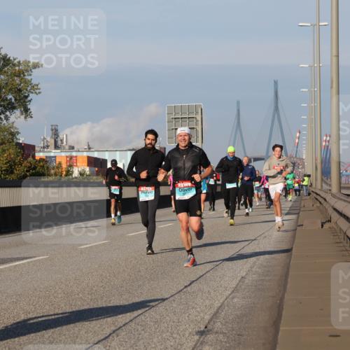 03.10.2025 - Köhlbrandbrückenlauf Luisa Fischer http://msf.ph/oto/9006057 03.10.2025 10:47:49 Position 3  meine-sportfotos.de