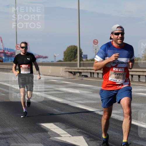 03.10.2025 - Köhlbrandbrückenlauf Julia Fischer http://msf.ph/oto/9006062 03.10.2025 12:42:56 Position 3 4023 meine-sportfotos.de