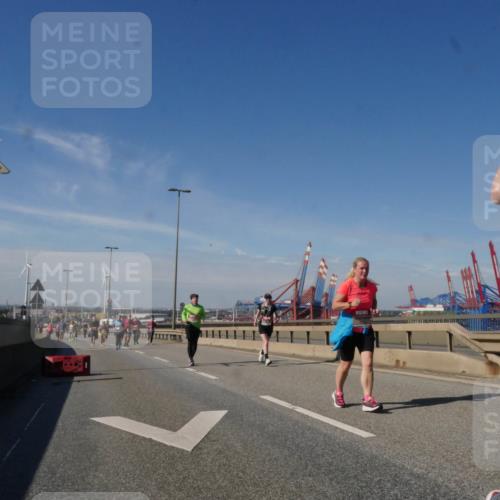 03.10.2025 - Köhlbrandbrückenlauf Matties Gatica Varas http://msf.ph/oto/9006064 03.10.2025 13:01:00 Position 2  meine-sportfotos.de