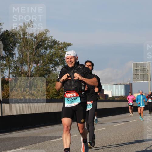 03.10.2025 - Köhlbrandbrückenlauf Luisa Fischer http://msf.ph/oto/9006090 03.10.2025 10:47:51 Position 3 3091, 279 meine-sportfotos.de