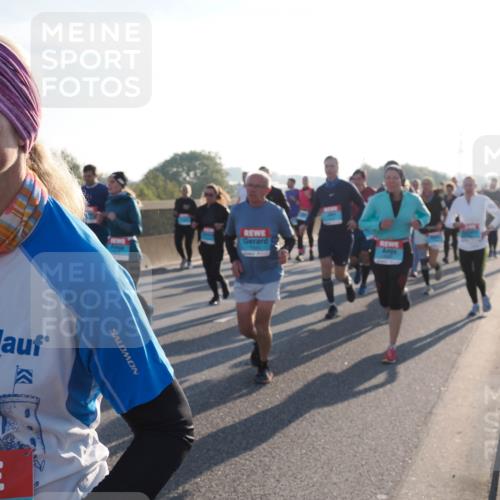 03.10.2025 - Köhlbrandbrückenlauf Fabian Wolf http://msf.ph/oto/9006112 03.10.2025 09:19:32 Position 3 41, 29, 2012, 31, 1 meine-sportfotos.de