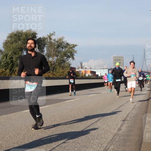 03.10.2025 - Köhlbrandbrückenlauf Luisa Fischer http://msf.ph/oto/9006122 03.10.2025 10:47:53 Position 3 1279 meine-sportfotos.de
