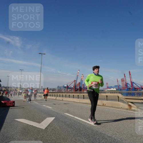 03.10.2025 - Köhlbrandbrückenlauf Matties Gatica Varas http://msf.ph/oto/9006135 03.10.2025 13:01:05 Position 2  meine-sportfotos.de