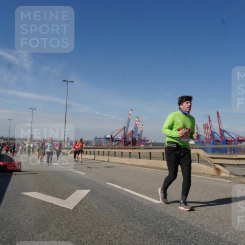 03.10.2025 - Köhlbrandbrückenlauf Matties Gatica Varas http://msf.ph/oto/9006140 03.10.2025 13:01:06 Position 2  meine-sportfotos.de