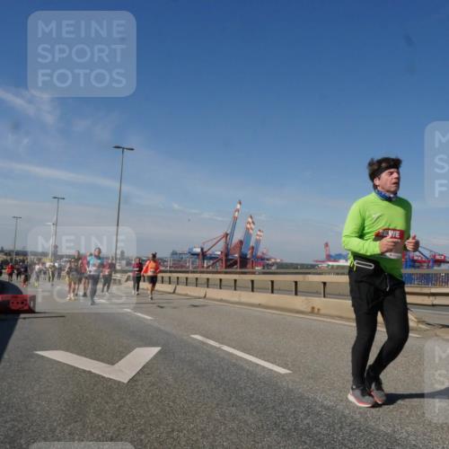 03.10.2025 - Köhlbrandbrückenlauf Matties Gatica Varas http://msf.ph/oto/9006144 03.10.2025 13:01:06 Position 2  meine-sportfotos.de
