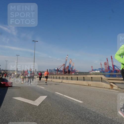 03.10.2025 - Köhlbrandbrückenlauf Matties Gatica Varas http://msf.ph/oto/9006151 03.10.2025 13:01:07 Position 2 4894 meine-sportfotos.de