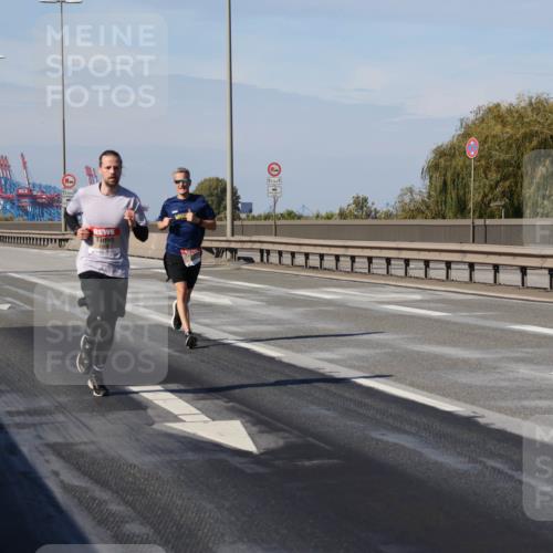 03.10.2025 - Köhlbrandbrückenlauf Julia Fischer http://msf.ph/oto/9006158 03.10.2025 12:43:21 Position 3 12, 5, 12, 5, 1 meine-sportfotos.de