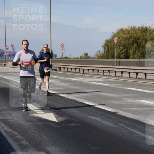 03.10.2025 - Köhlbrandbrückenlauf Julia Fischer http://msf.ph/oto/9006162 03.10.2025 12:43:21 Position 3 125, 1 meine-sportfotos.de