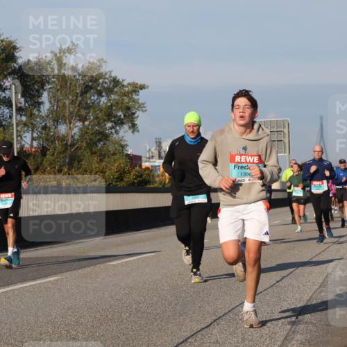 03.10.2025 - Köhlbrandbrückenlauf Luisa Fischer http://msf.ph/oto/9006167 03.10.2025 10:47:55 Position 3 1396 meine-sportfotos.de