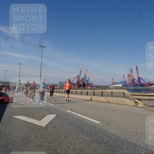 03.10.2025 - Köhlbrandbrückenlauf Matties Gatica Varas http://msf.ph/oto/9006168 03.10.2025 13:01:08 Position 2  meine-sportfotos.de