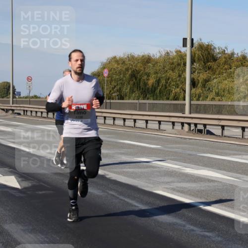 03.10.2025 - Köhlbrandbrückenlauf Julia Fischer http://msf.ph/oto/9006173 03.10.2025 12:43:23 Position 3 4106 meine-sportfotos.de