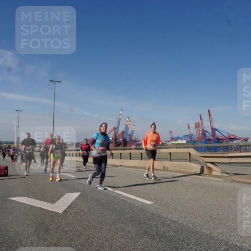 03.10.2025 - Köhlbrandbrückenlauf Matties Gatica Varas http://msf.ph/oto/9006203 03.10.2025 13:01:11 Position 2  meine-sportfotos.de