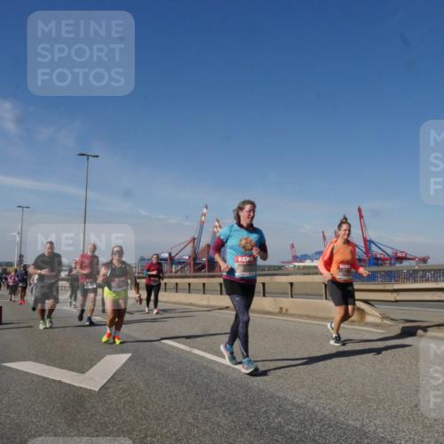 03.10.2025 - Köhlbrandbrückenlauf Matties Gatica Varas http://msf.ph/oto/9006221 03.10.2025 13:01:12 Position 2  meine-sportfotos.de