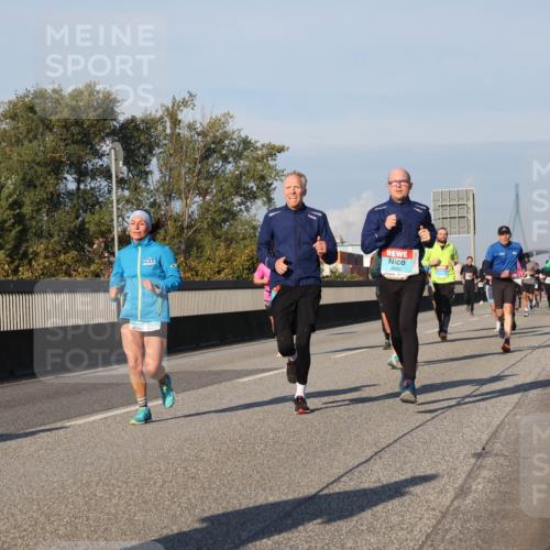 03.10.2025 - Köhlbrandbrückenlauf Luisa Fischer http://msf.ph/oto/9006223 03.10.2025 10:47:58 Position 3  meine-sportfotos.de