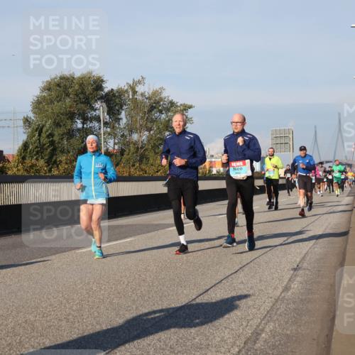 03.10.2025 - Köhlbrandbrückenlauf Luisa Fischer http://msf.ph/oto/9006225 03.10.2025 10:47:59 Position 3  meine-sportfotos.de