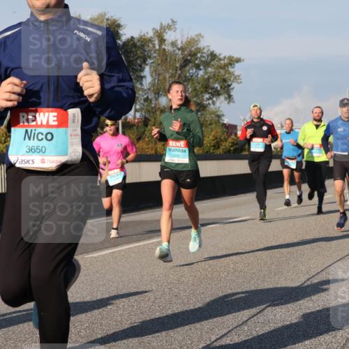 03.10.2025 - Köhlbrandbrückenlauf Luisa Fischer http://msf.ph/oto/9006259 03.10.2025 10:48:01 Position 3 3650, 3650, 1946 meine-sportfotos.de
