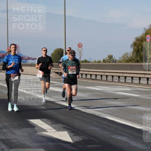 03.10.2025 - Köhlbrandbrückenlauf Julia Fischer http://msf.ph/oto/9006268 03.10.2025 12:43:46 Position 3 4001, 12, 5 meine-sportfotos.de