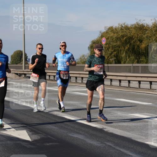 03.10.2025 - Köhlbrandbrückenlauf Julia Fischer http://msf.ph/oto/9006277 03.10.2025 12:43:47 Position 3 12, 5, 4001, 6410 meine-sportfotos.de