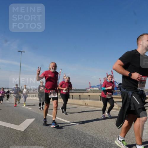 03.10.2025 - Köhlbrandbrückenlauf Matties Gatica Varas http://msf.ph/oto/9006278 03.10.2025 13:01:16 Position 2 51 meine-sportfotos.de