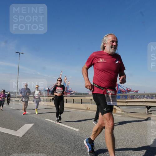 03.10.2025 - Köhlbrandbrückenlauf Matties Gatica Varas http://msf.ph/oto/9006297 03.10.2025 13:01:17 Position 2  meine-sportfotos.de