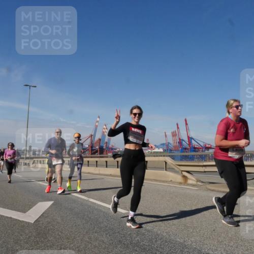03.10.2025 - Köhlbrandbrückenlauf Matties Gatica Varas http://msf.ph/oto/9006306 03.10.2025 13:01:18 Position 2 5533 meine-sportfotos.de