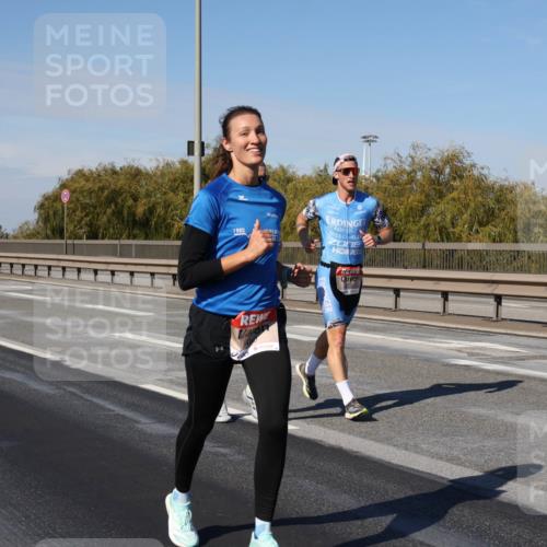 03.10.2025 - Köhlbrandbrückenlauf Julia Fischer http://msf.ph/oto/9006313 03.10.2025 12:43:50 Position 3 1980 meine-sportfotos.de