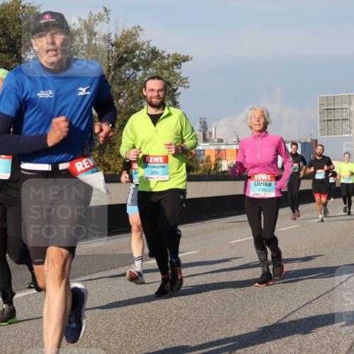 03.10.2025 - Köhlbrandbrückenlauf Luisa Fischer http://msf.ph/oto/9006314 03.10.2025 10:48:03 Position 3 3403, 2889, 3263 meine-sportfotos.de