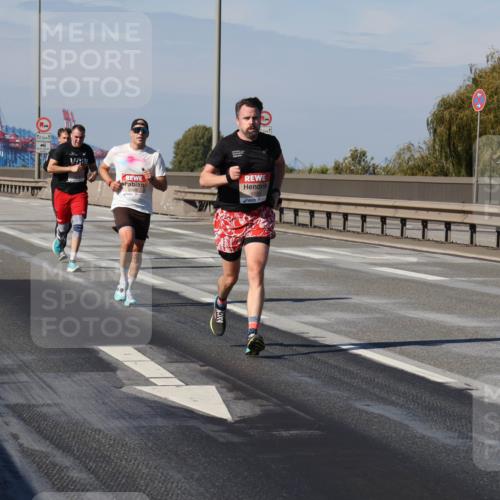 03.10.2025 - Köhlbrandbrückenlauf Julia Fischer http://msf.ph/oto/9006318 03.10.2025 12:43:55 Position 3 12, 5, 6100 meine-sportfotos.de