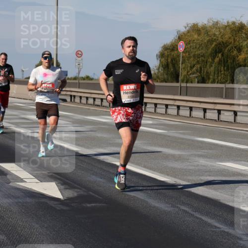03.10.2025 - Köhlbrandbrückenlauf Julia Fischer http://msf.ph/oto/9006329 03.10.2025 12:43:56 Position 3 2, 6100 meine-sportfotos.de
