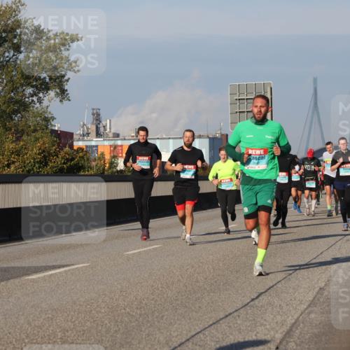 03.10.2025 - Köhlbrandbrückenlauf Luisa Fischer http://msf.ph/oto/9006356 03.10.2025 10:48:06 Position 3  meine-sportfotos.de
