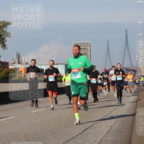 03.10.2025 - Köhlbrandbrückenlauf Luisa Fischer http://msf.ph/oto/9006363 03.10.2025 10:48:06 Position 3 3041, 10 meine-sportfotos.de