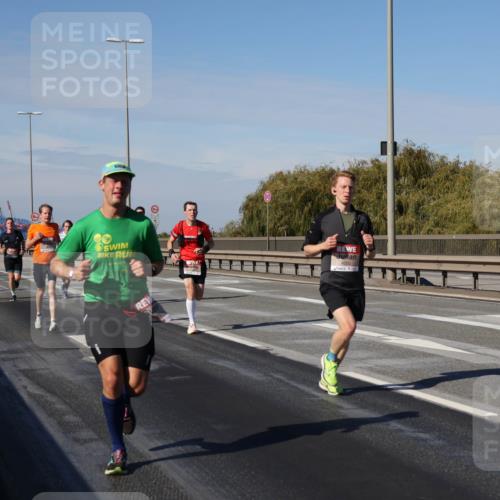03.10.2025 - Köhlbrandbrückenlauf Julia Fischer http://msf.ph/oto/9006388 03.10.2025 12:44:09 Position 3 4050 meine-sportfotos.de