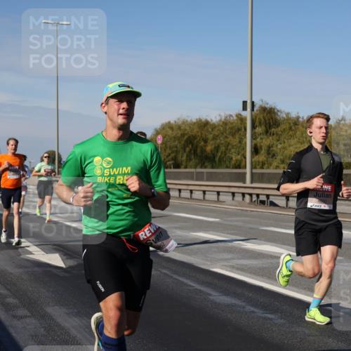 03.10.2025 - Köhlbrandbrückenlauf Julia Fischer http://msf.ph/oto/9006395 03.10.2025 12:44:10 Position 3 962, 4050 meine-sportfotos.de