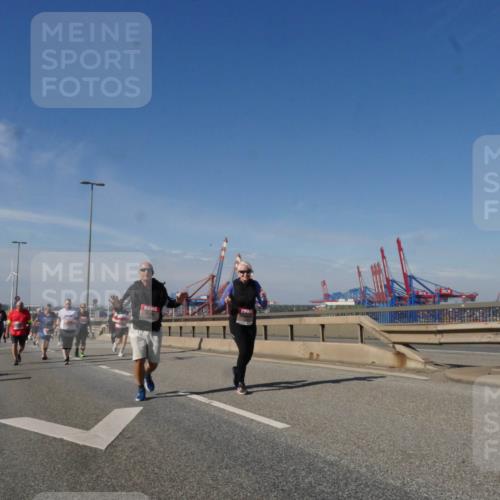 03.10.2025 - Köhlbrandbrückenlauf Matties Gatica Varas http://msf.ph/oto/9006396 03.10.2025 13:01:25 Position 2  meine-sportfotos.de