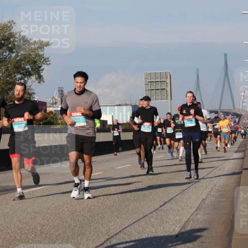 03.10.2025 - Köhlbrandbrückenlauf Luisa Fischer http://msf.ph/oto/9006403 03.10.2025 10:48:09 Position 3 8817, 1602 meine-sportfotos.de