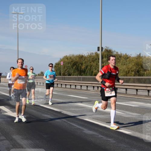 03.10.2025 - Köhlbrandbrückenlauf Julia Fischer http://msf.ph/oto/9006409 03.10.2025 12:44:11 Position 3  meine-sportfotos.de