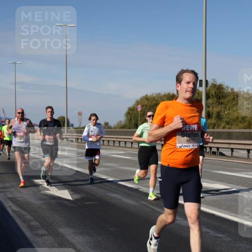 03.10.2025 - Köhlbrandbrückenlauf Julia Fischer http://msf.ph/oto/9006430 03.10.2025 12:44:12 Position 3 4078 meine-sportfotos.de