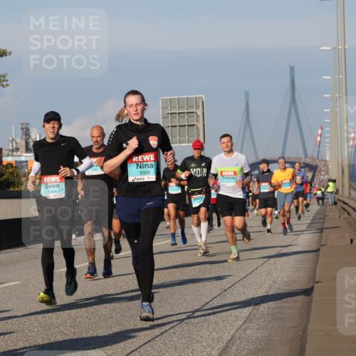 03.10.2025 - Köhlbrandbrückenlauf Luisa Fischer http://msf.ph/oto/9006441 03.10.2025 10:48:11 Position 3 1110, 1043, 3568 meine-sportfotos.de